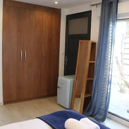 Les D'agosta Πανσιόν