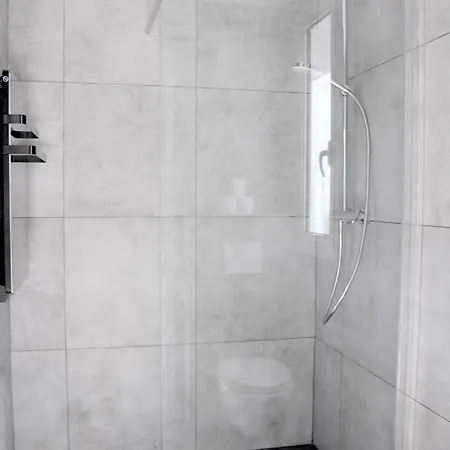 Les D'agosta Πανσιόν 3*